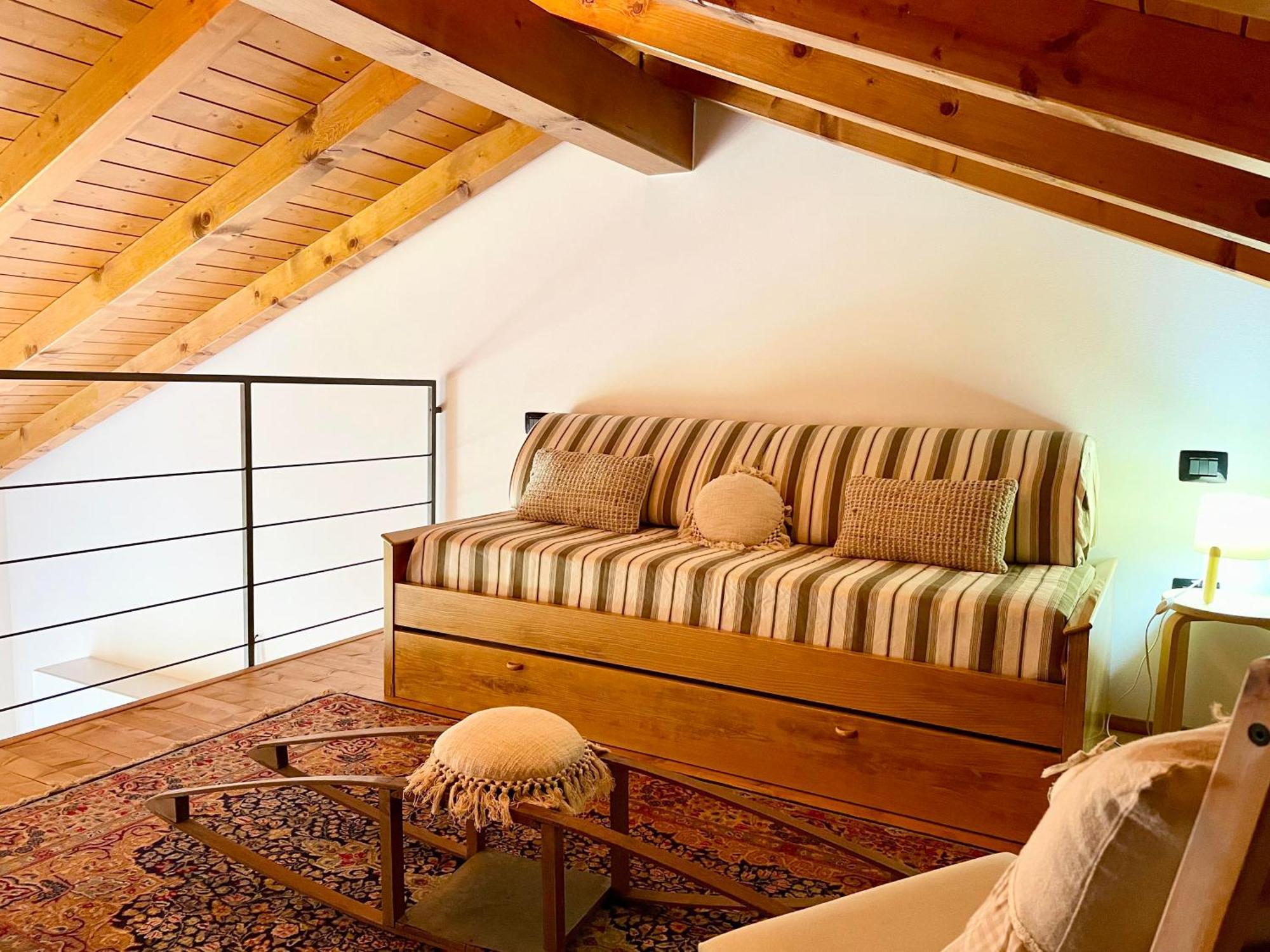 Bb10 Oasi Guest House อาโรนา ภายนอก รูปภาพ