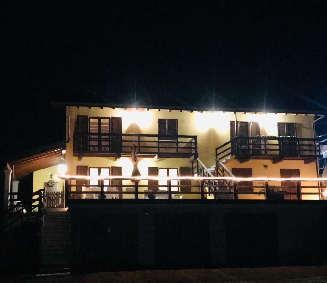 Bb10 Oasi Guest House อาโรนา ภายนอก รูปภาพ